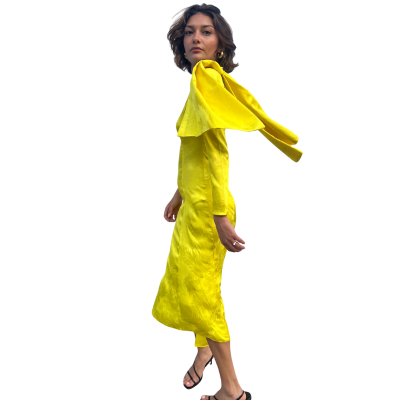 vestido largo un brazo amarillo moño ¡Qué Guay! Guatemala