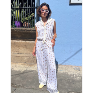 Mono sin mangas marfil estampado