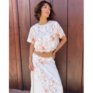 Blusa y falda floral marfil y naranja